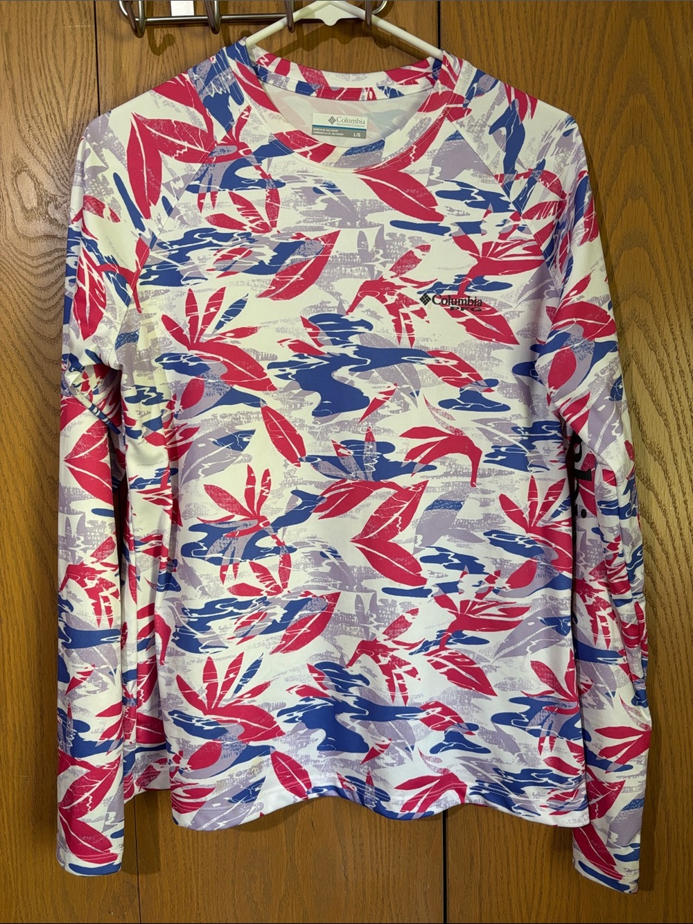 Columbia Long-Sleeve Crewneck tee PFG Omni shade women’s large White, Pink, Blue